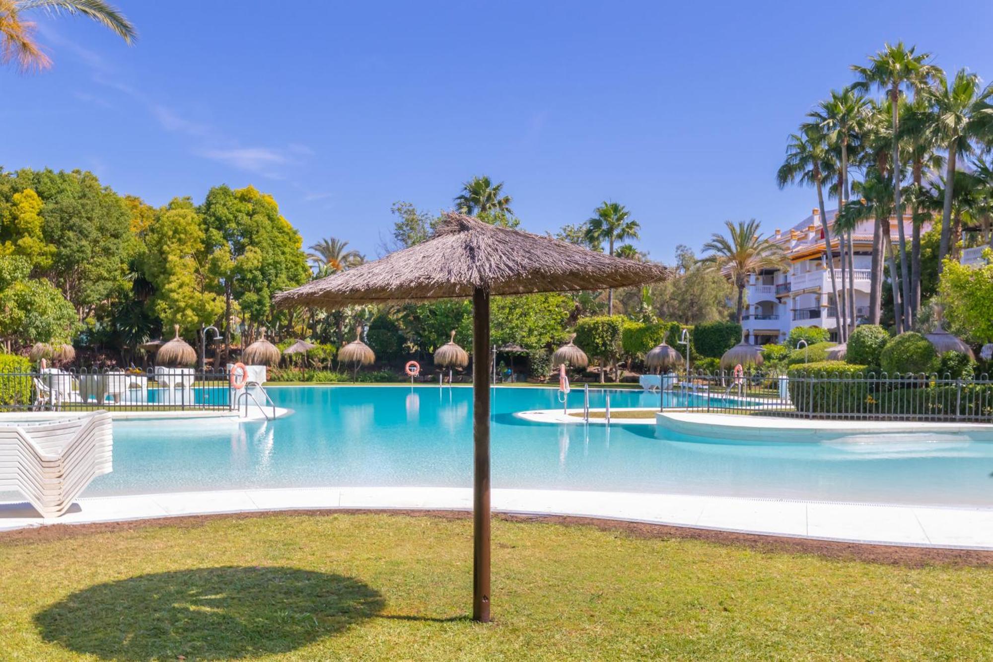 Apartamento Dama De Noche L - Puerto Banus Marbella Exteriör bild